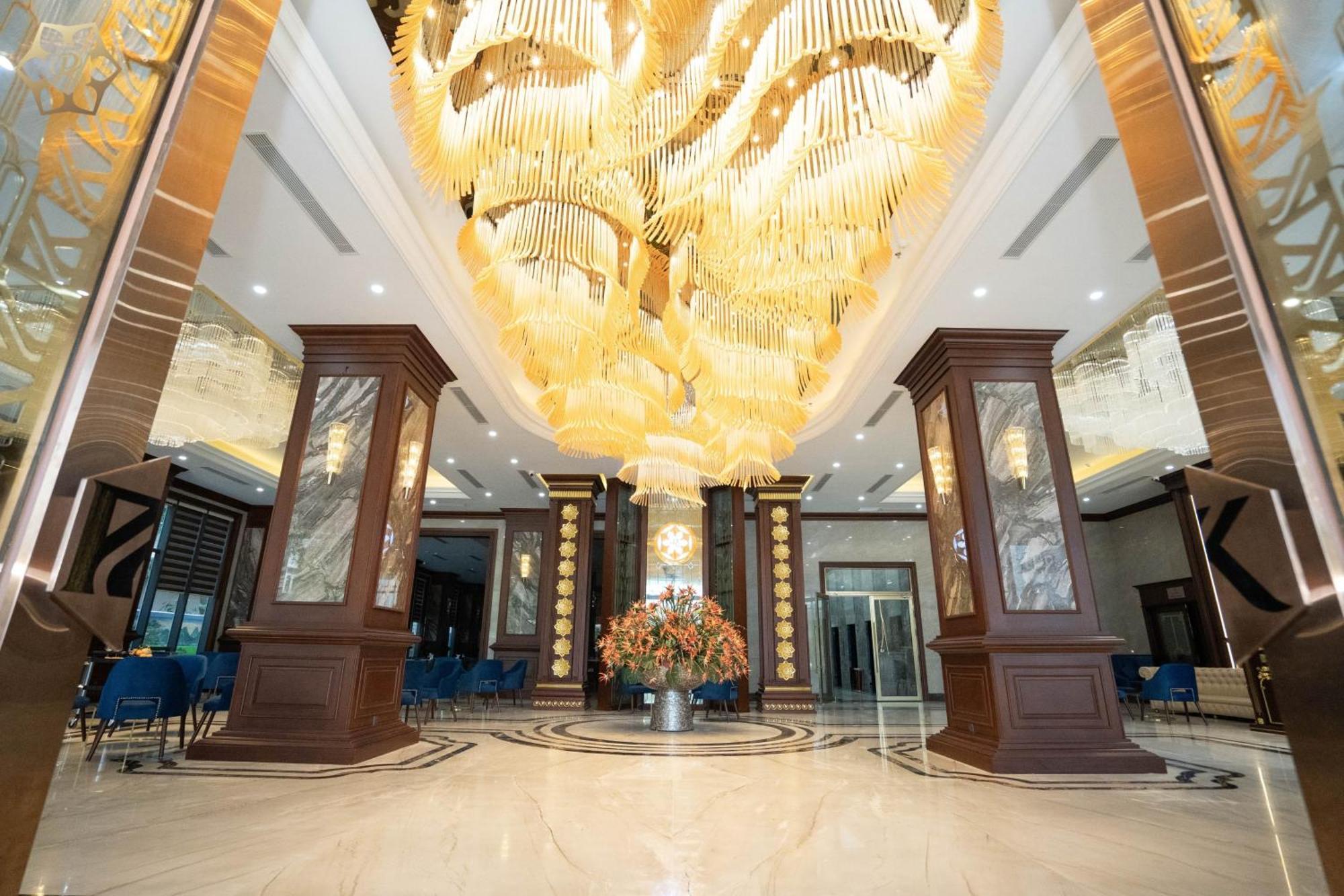 Cua Dong Luxury Hotel Вин Екстериор снимка