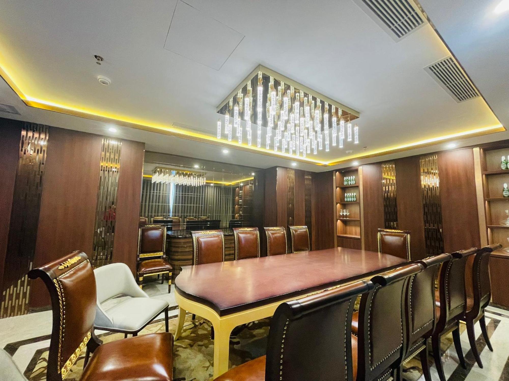 Cua Dong Luxury Hotel Вин Екстериор снимка